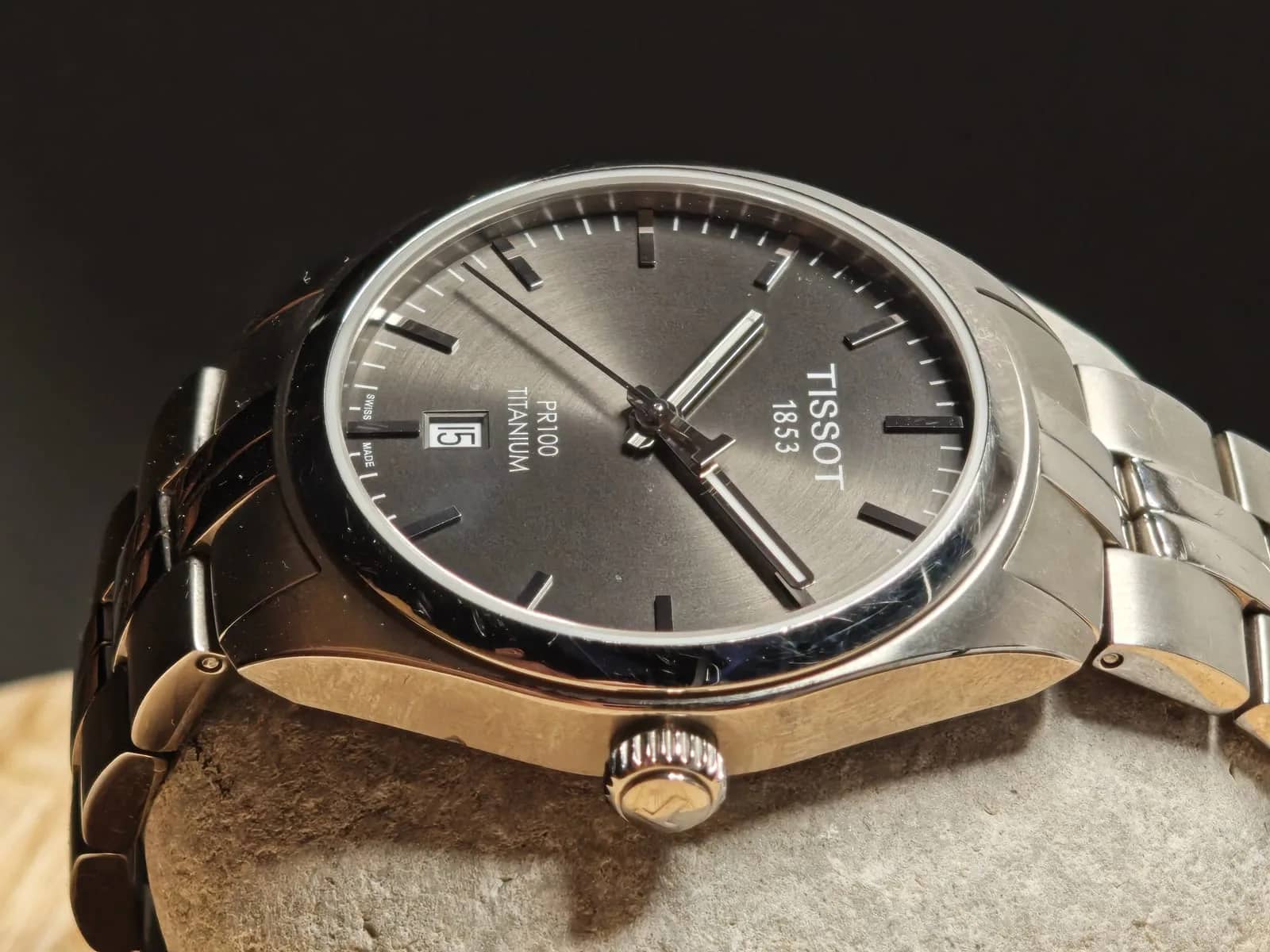 Tissot PR 100 Titanium Quartz — ficha técnica