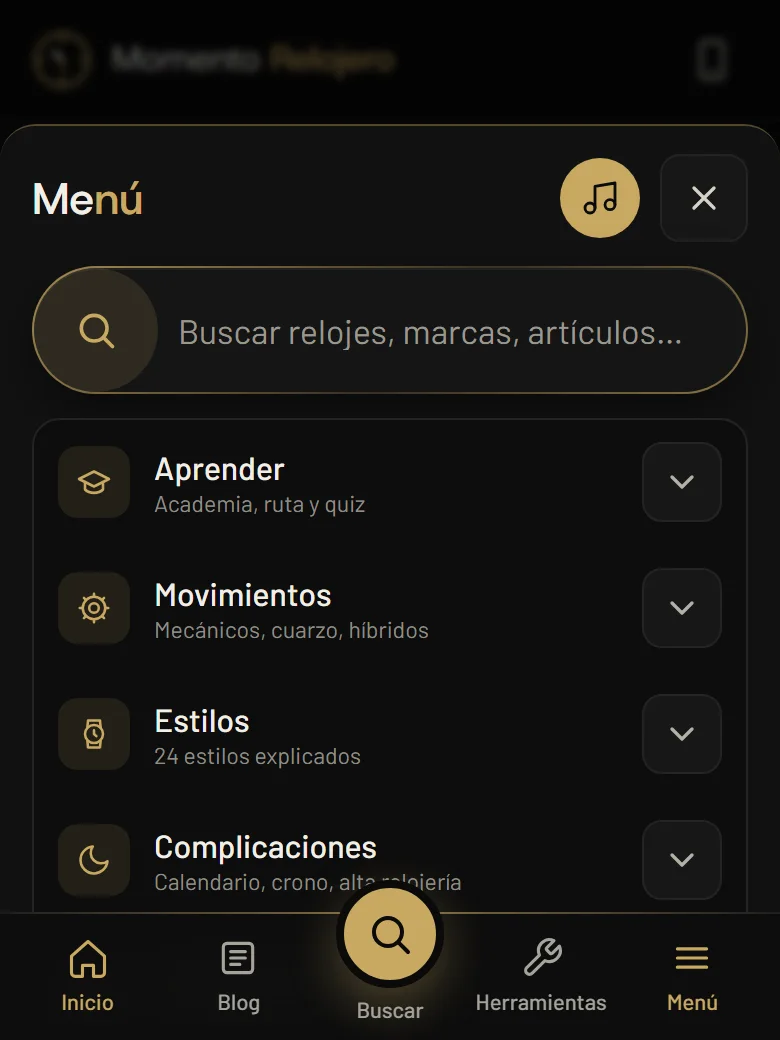 La hoja de menú en el celular: el buscador arriba y cada sección con su submenú